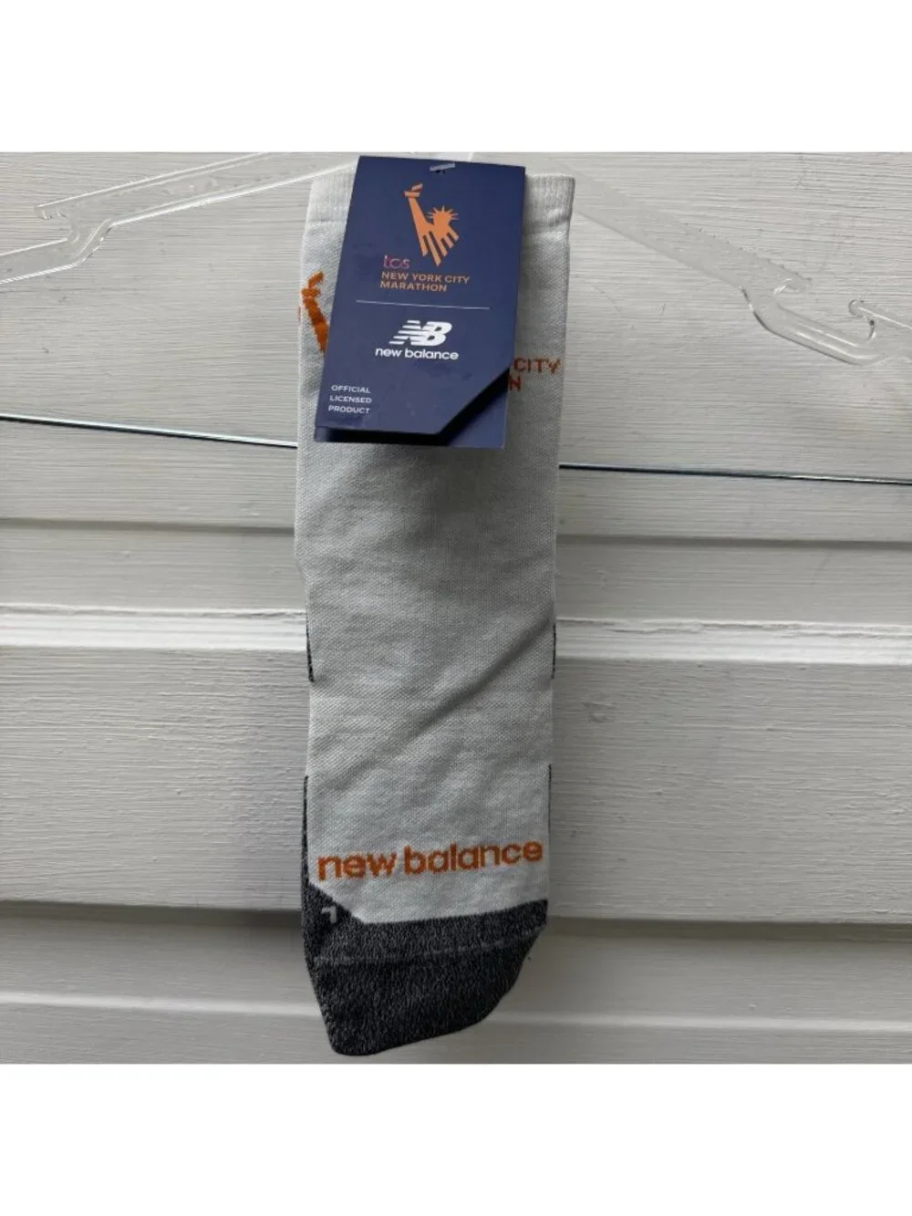 New Balance 2024 NYC Marathon Crew Socks White Gray NWT Unisex Small